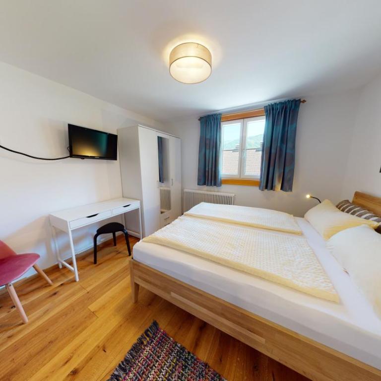 Apartementhaus Schöndorfer - Apartment with Balcony - 10