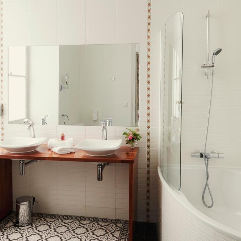 Hôtel Bristol Pau - Chambre Deluxe Double ou Lits Jumeaux - 2