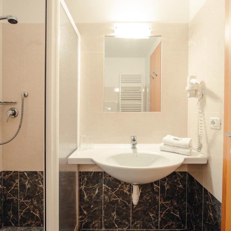 Hotel Ludwigshof & Luvina - Habitación Doble con balcón - 1
