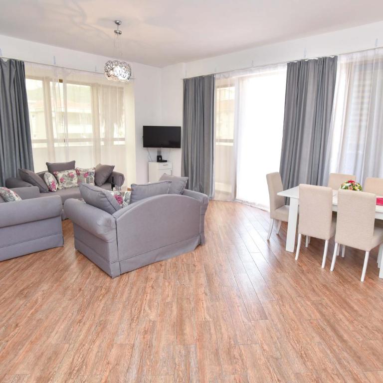 Victoria Center Apartments - Deluxe Apartment with Terrace and City View - 6