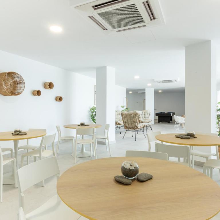 Apartamentos Martalia Nerja - Apartamento de 2 dormitorios con vistas al mar - 13