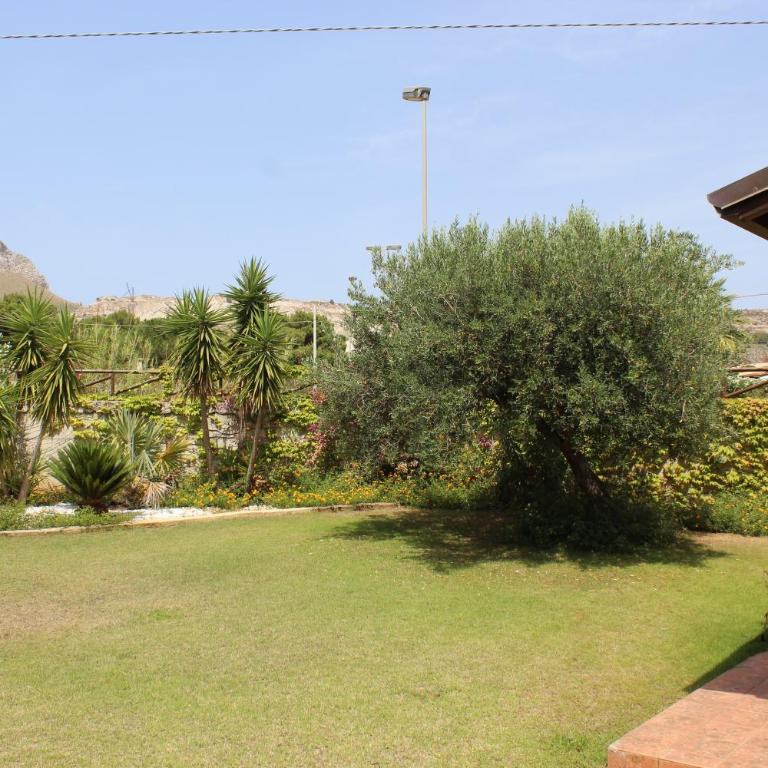 Casa Vacanze Libeccio - Villetta con giardino e piscina condominiale - Casa Vacanze - 20