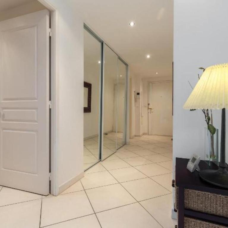 Cannes centre 2mins from beach stunning 3-Bed Apt - Apartamento - 2