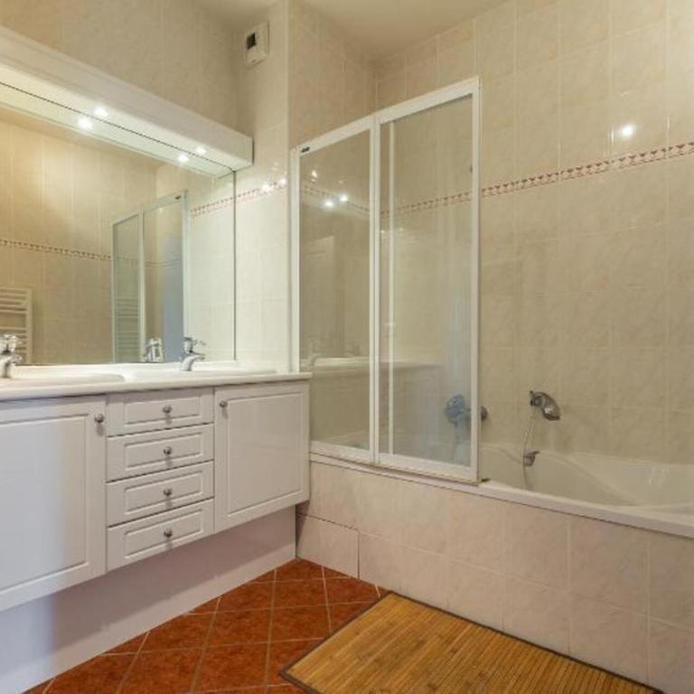 Cannes centre 2mins from beach stunning 3-Bed Apt - Apartamento - 16