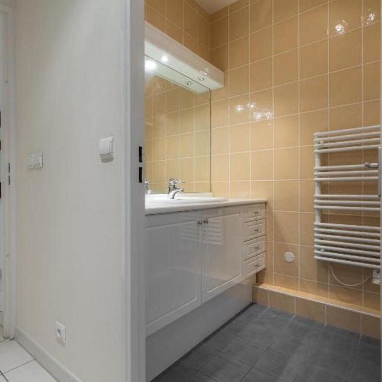 Cannes centre 2mins from beach stunning 3-Bed Apt - Apartamento - 5