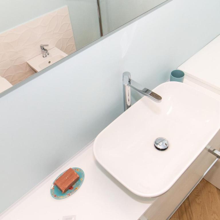 GuestHost - Chic & Style Crocetta Flat - Two-Bedroom Apartment - 29