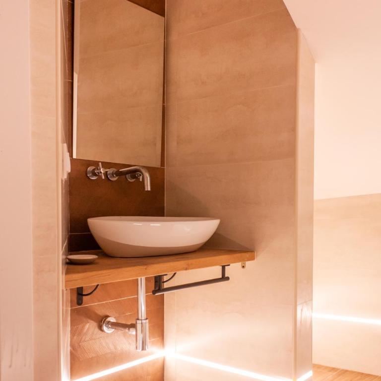 Marittimo Apartments - One-Bedroom Apartment - 3