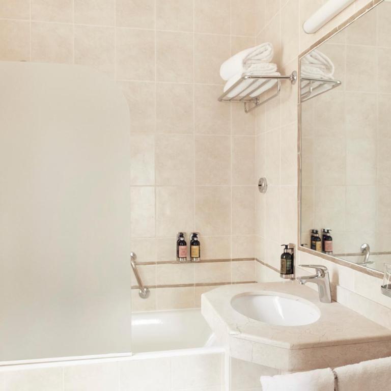 Welcome Hotel - Chambre Double Classique avec Balcon - Vue sur Mer - 2