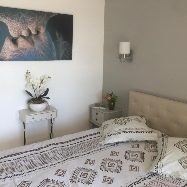 Clim Jardin et parking privé -piscine tennis et Park Vue mer - Appartement 1 Chambre - 13