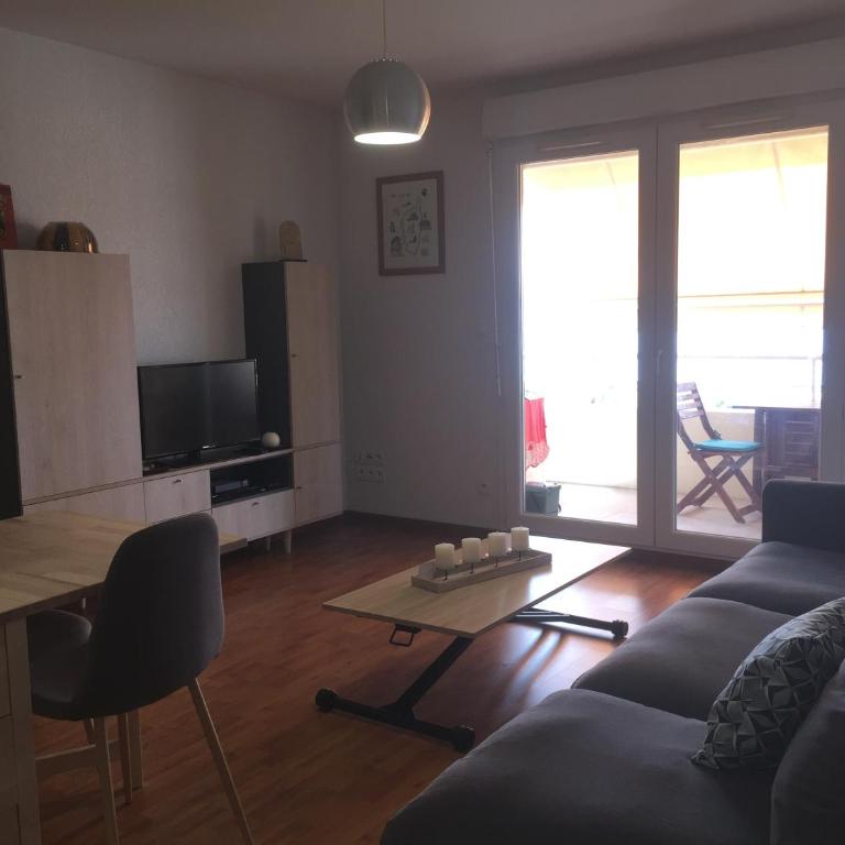 Appartement T3 classé 3 étoiles vue mer avec terrasse ,plage 2 minutes à pied - Appartement 2 Chambres - 10
