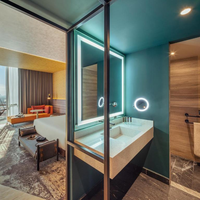 Novotel Mexico City Toreo - Superior King Suite - 9