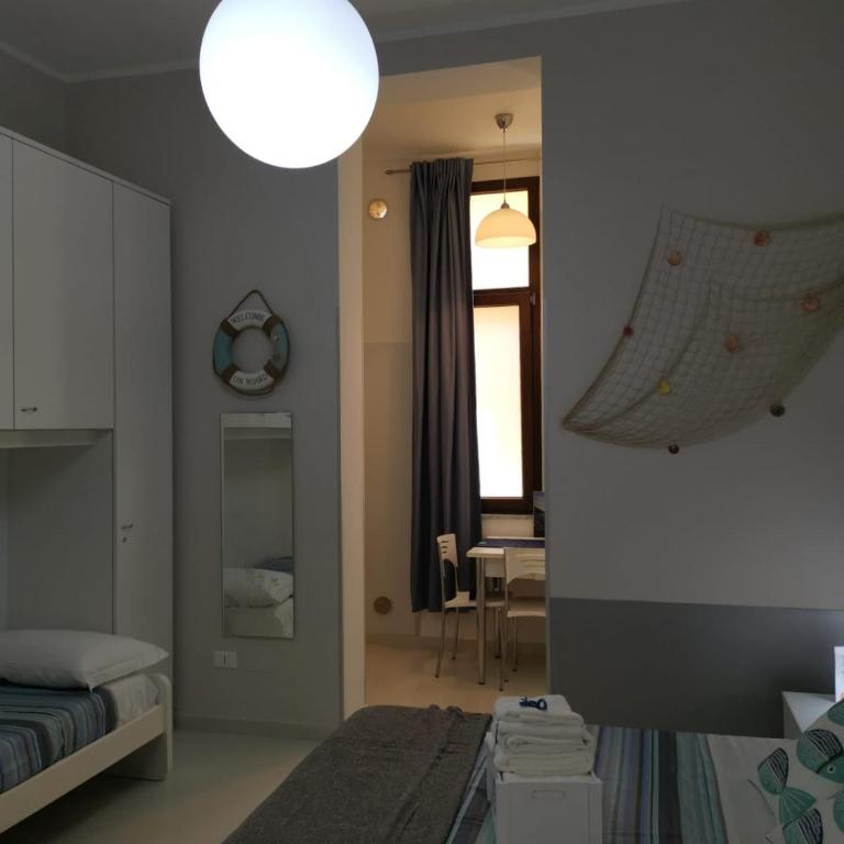 Al porticciolo - Camera Tripla con Bagno Privato - 19