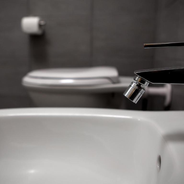 Pindemonte Suites - Camera Matrimoniale con Bagno Privato - 9