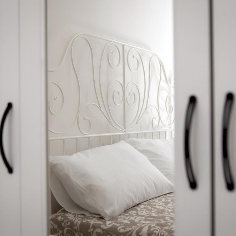 Pindemonte Suites - Camera Matrimoniale con Bagno Privato - 17