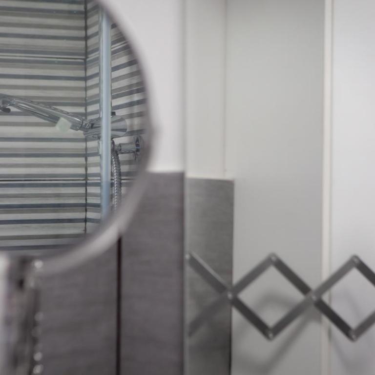 Pindemonte Suites - Camera Matrimoniale con Bagno Privato - 29