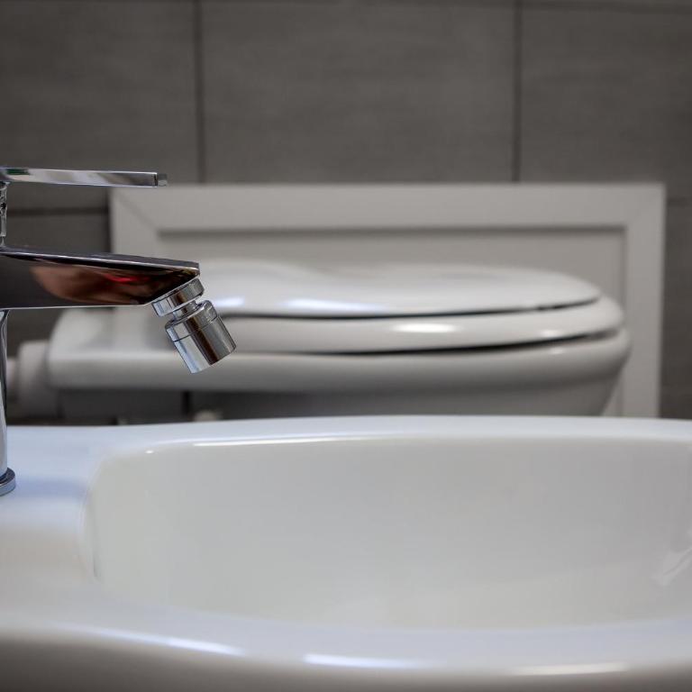 Pindemonte Suites - Camera Matrimoniale con Bagno Privato - 32
