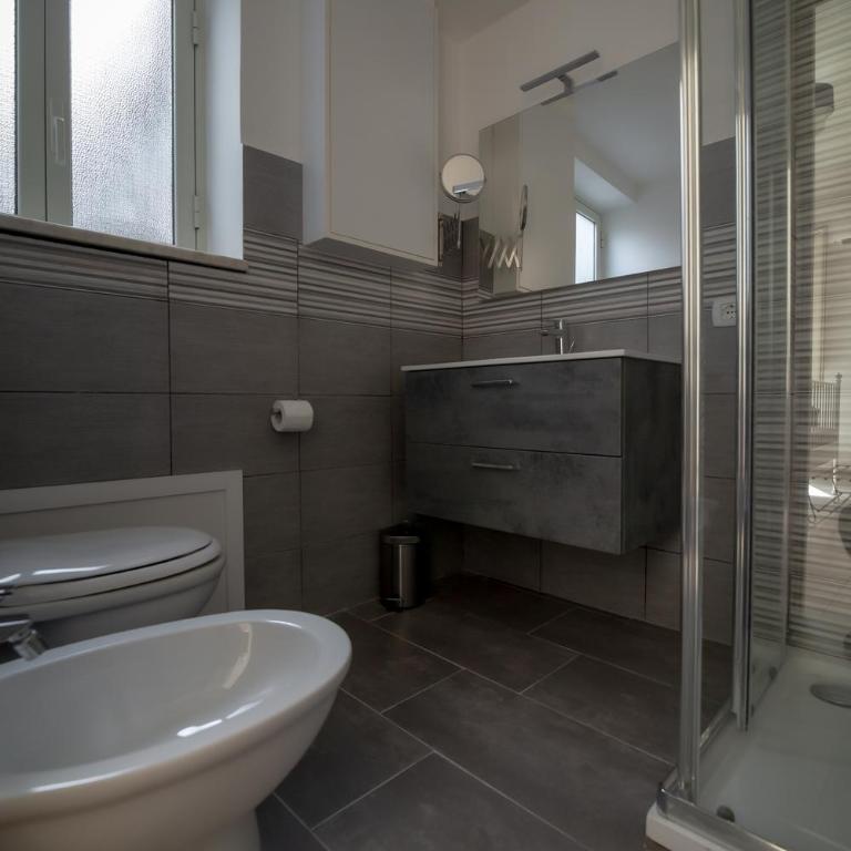 Pindemonte Suites - Camera Matrimoniale con Bagno Privato Esterno - 46