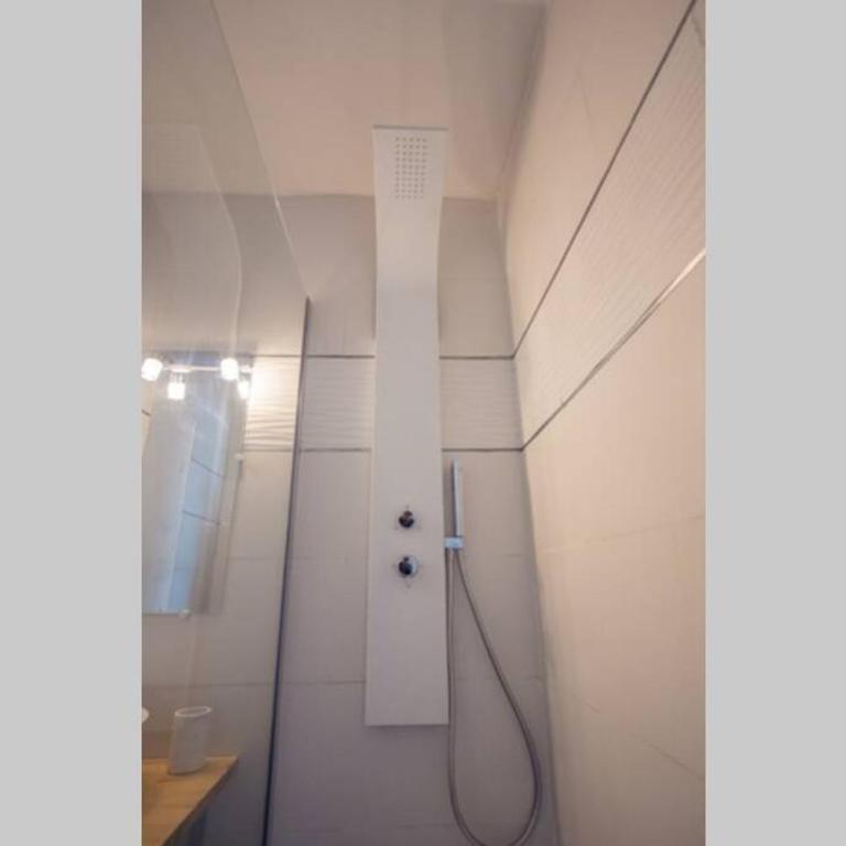 HOME GANUSHA COSY 3 CHAMBRES PARKING GRATUIT BALCON - Appartement 3 Chambres - 9