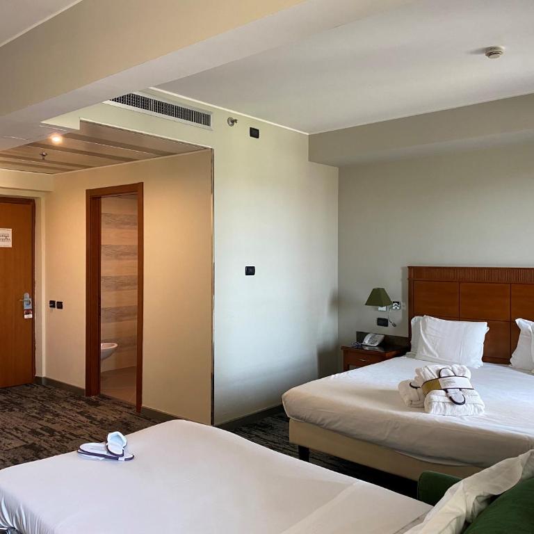 Mercure Leonardo da Vinci Rome Airport - Camera Familiare Classic - 4