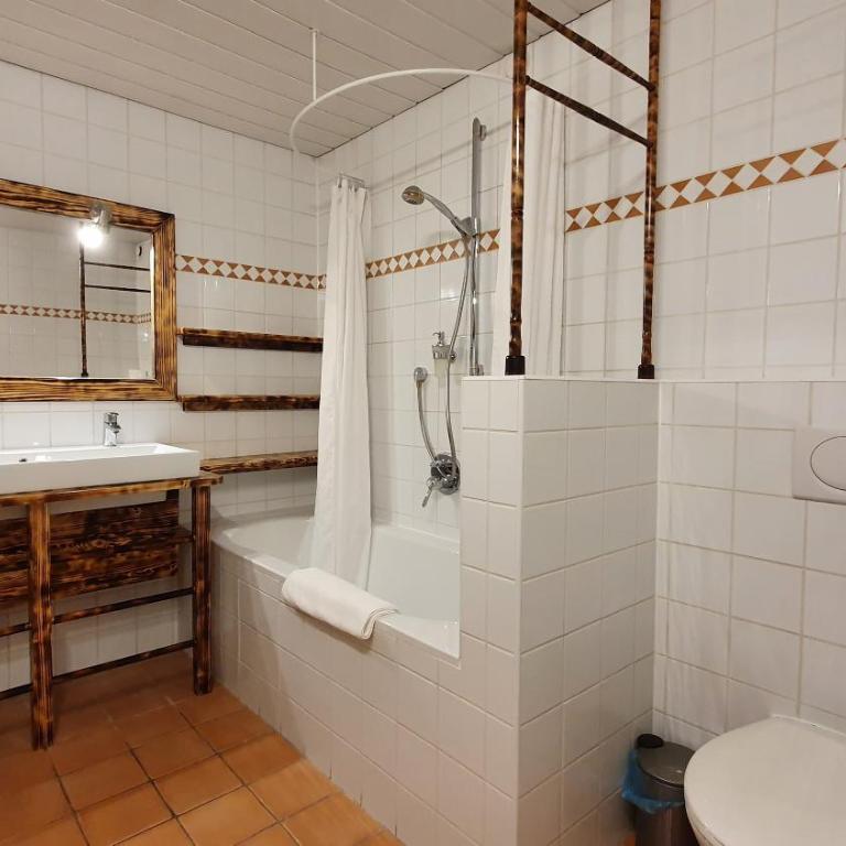 Absolute Active Mountain Resort - Penthouse-Apartment mit 3 Schlafzimmern mit Balkon und Bergblick - 11