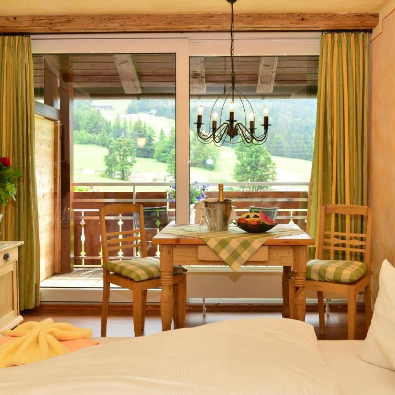 Zum Senn - Hotel Garni - Doppelzimmer mit Balkon - 3
