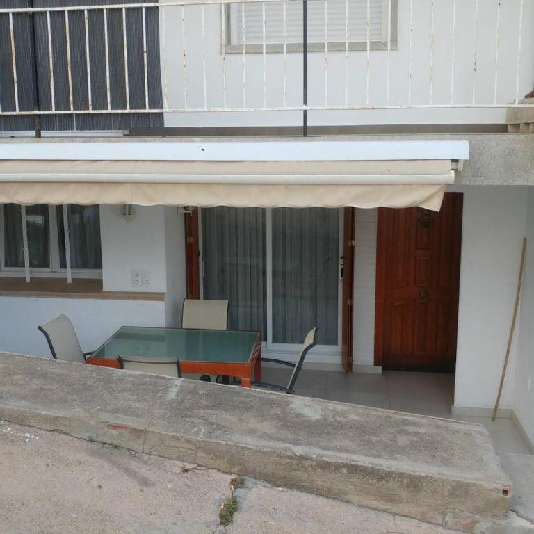 Apartamento para FAMILIAS a 50 metros de la playa - Apartment - 4