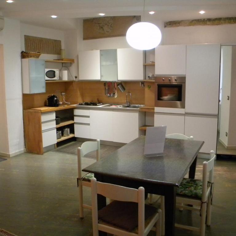 Bologna House Pratello 3 - Appartamento con 1 Camera da Letto - 50