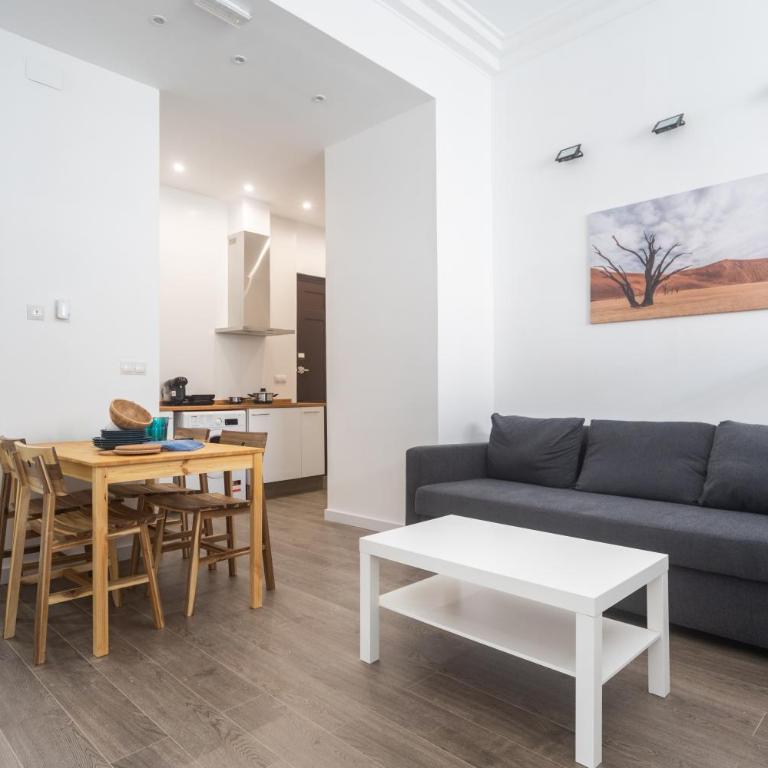 Exclusivos Lofts en Plaza del Ayuntamiento - One-Bedroom Apartment - 3
