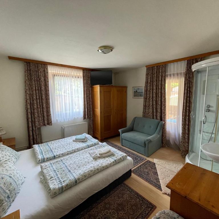Haus Schwarzenbach - Doppelzimmer mit Gartenblick - 1
