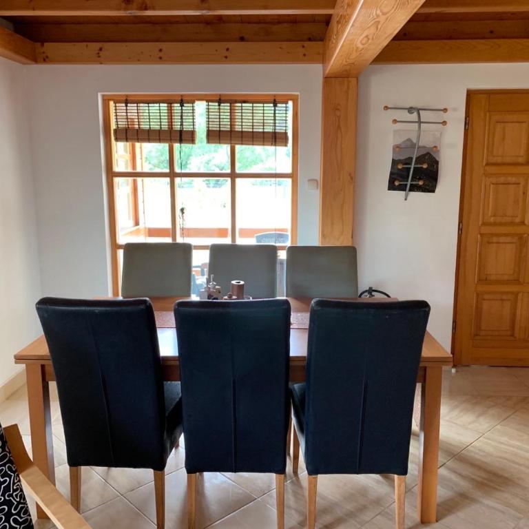Unna-E Luxury House - Three-Bedroom House - 17