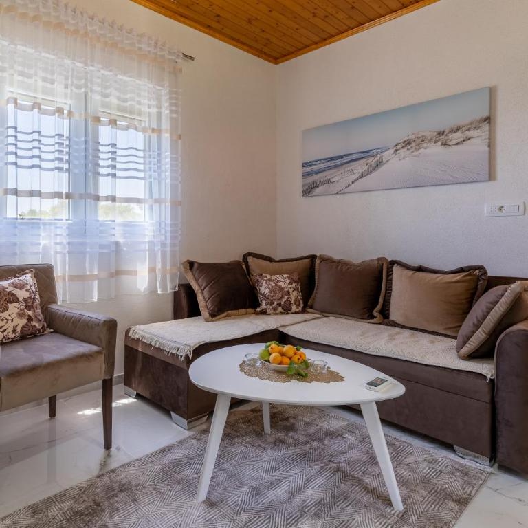 AparDibra - One-Bedroom Apartment - 11