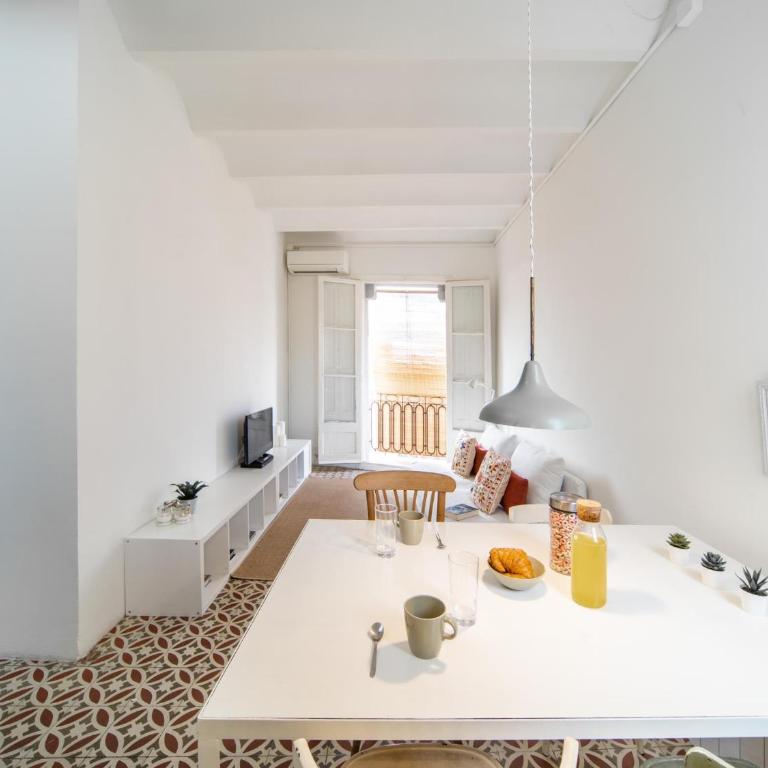 White penthouse - One-Bedroom Apartment - 7