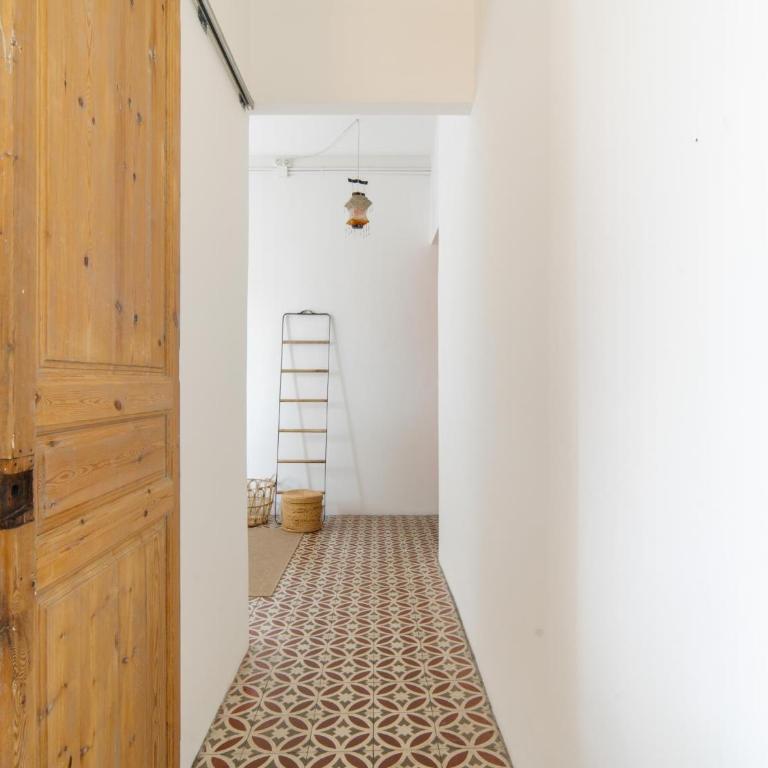 White penthouse - One-Bedroom Apartment - 9
