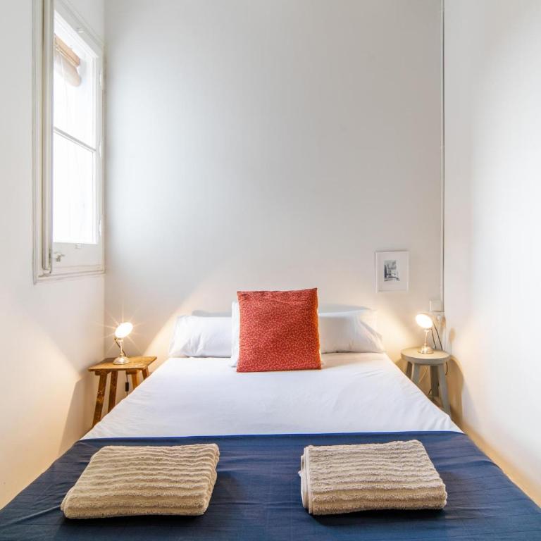 White penthouse - One-Bedroom Apartment - 12