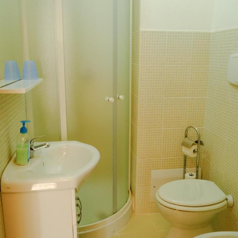 L'Indià Vittorio Affittacamere - Camera Matrimoniale/Doppia con Letti Singoli con Bagno Privato - 2