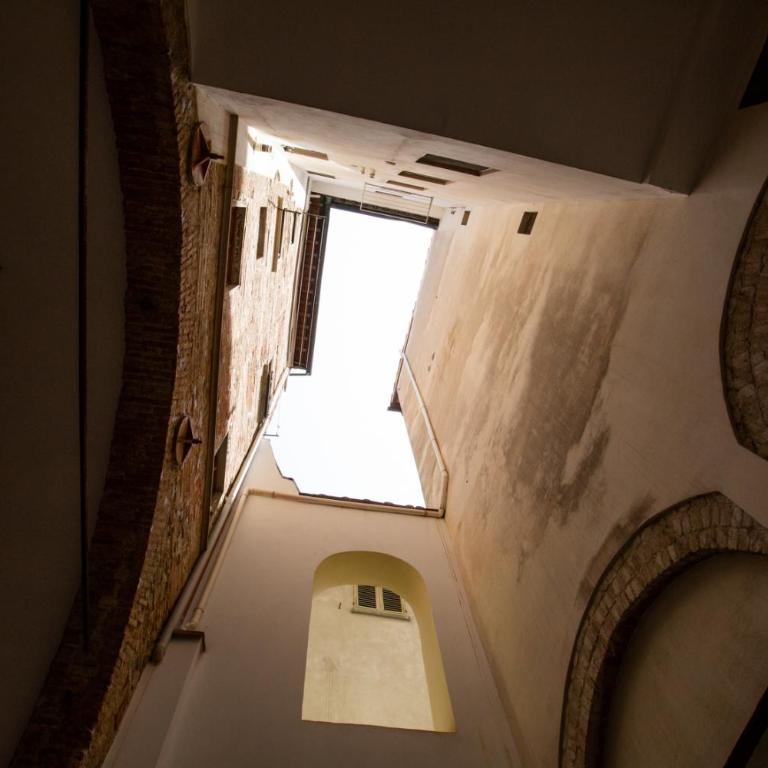Torre dei Sapiti Apartment with private courtyard - Appartamento con 2 Camere da Letto - 36