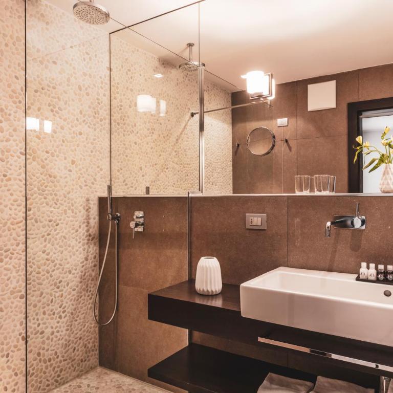 Art & Design Hotel Napura - Suite Royal con Vista Montagna - 1