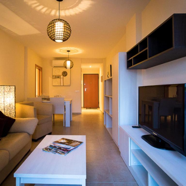 Playa Liudmila - Apartamento de 2 dormitorios con terraza - 2