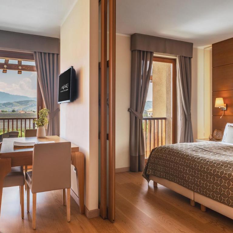Art & Design Hotel Napura - Suite King Deluxe - 1
