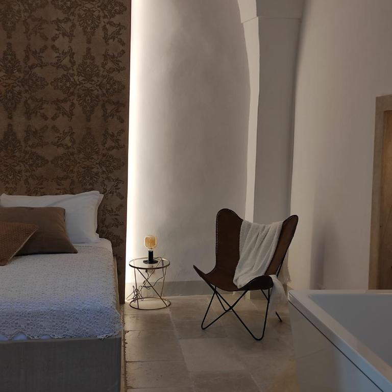Caterina's Suites & Apartament - Camera King Deluxe - 2