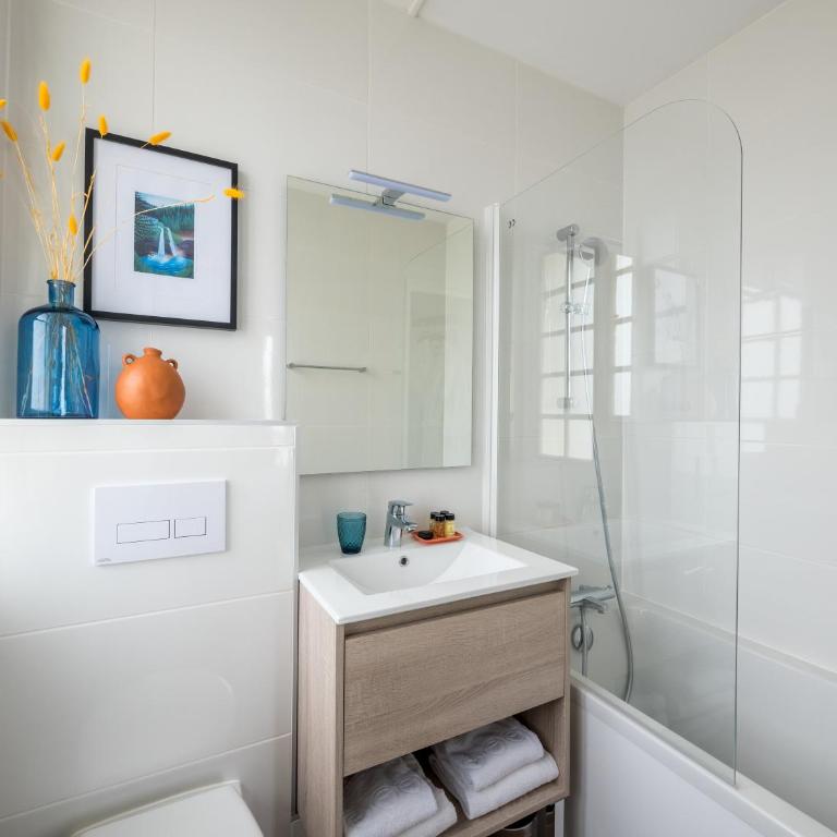 Tour de Nesle La Rochelle Vieux Port 3 etoiles - Chambre Lit King-Size avec Balcon - Vue sur Mer - 4