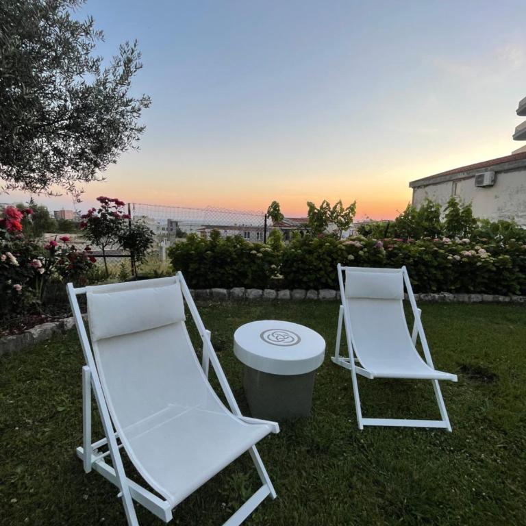 Sea Garden Apartments - Studio with Sea View - 2