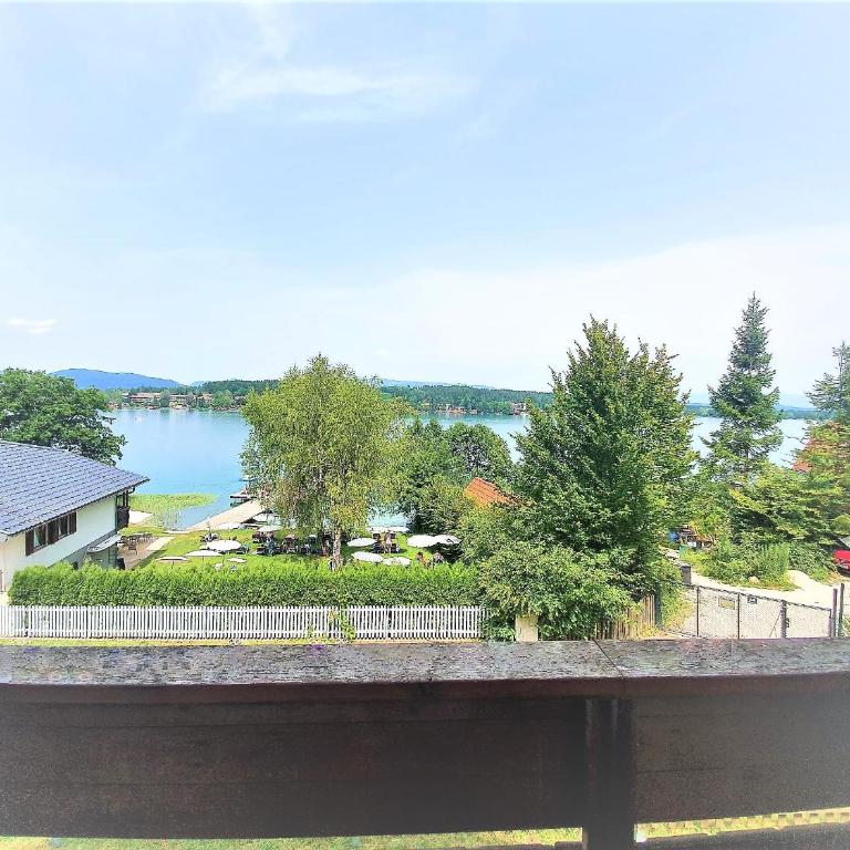 Appartments am See - Studio mit Terrasse und Seeblick - 9