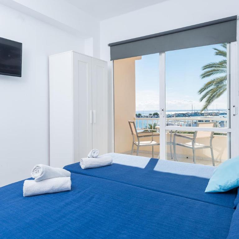 Hostal Vista Alegre - Habitación Doble Deluxe con vistas al mar - 3