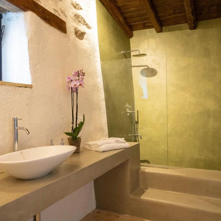Borgo delle Pietre - Camera Matrimoniale Deluxe (2 Adulti + 1 Bambino) - 3