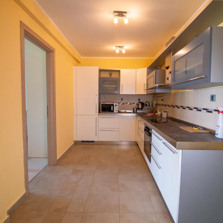 Mum's Apartment - Family Suite - 2