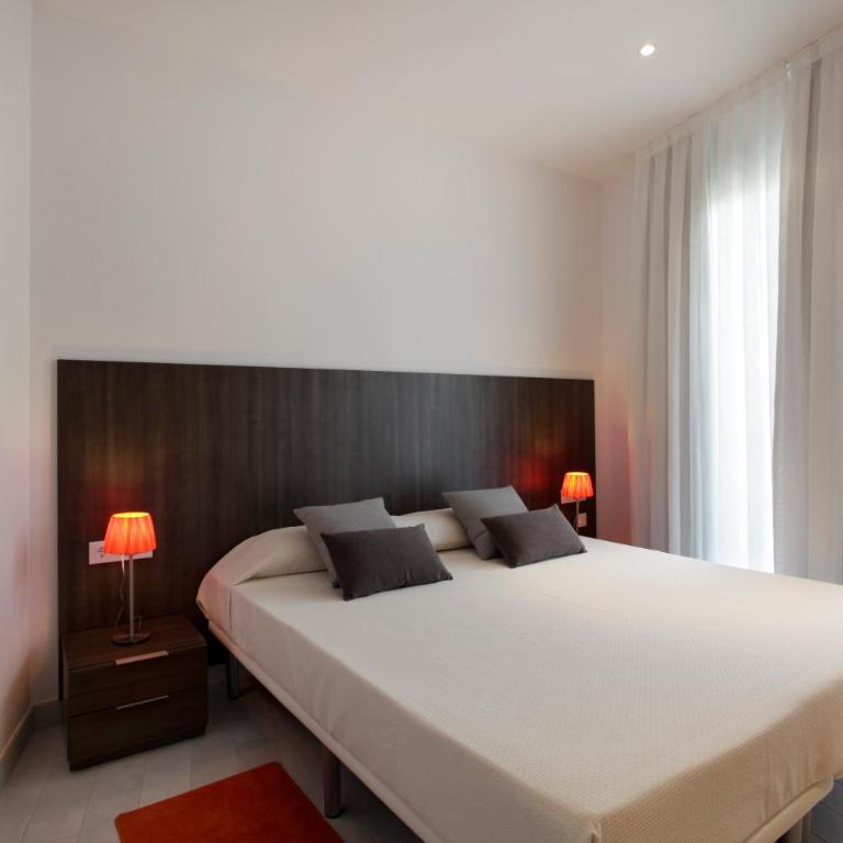 Fisa Rentals Les Corts Apartments - Apartment with Balcony - 8