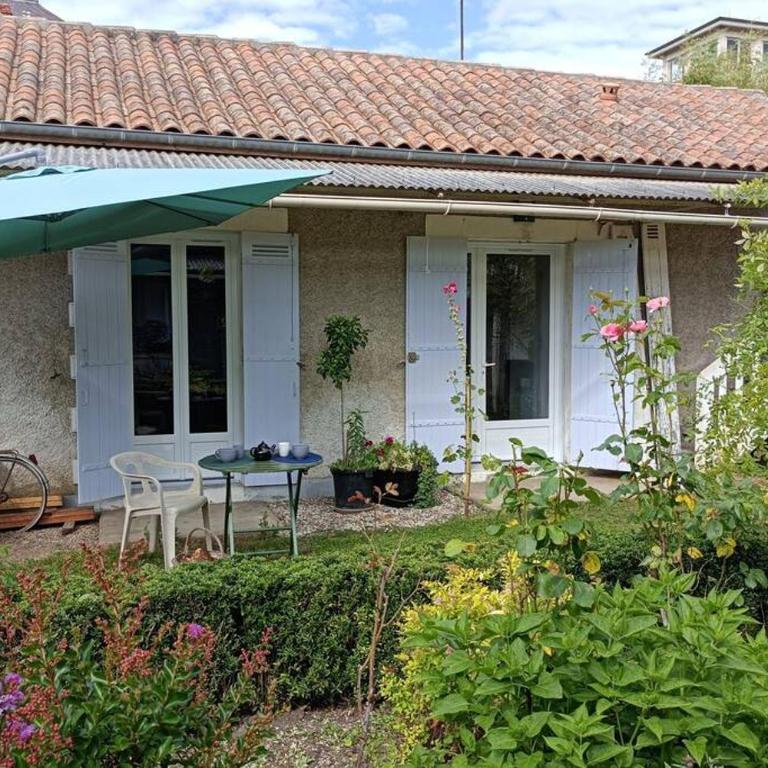 Un paradis de verdure en plein centre ville - Casa con 1 dormitorio - 1