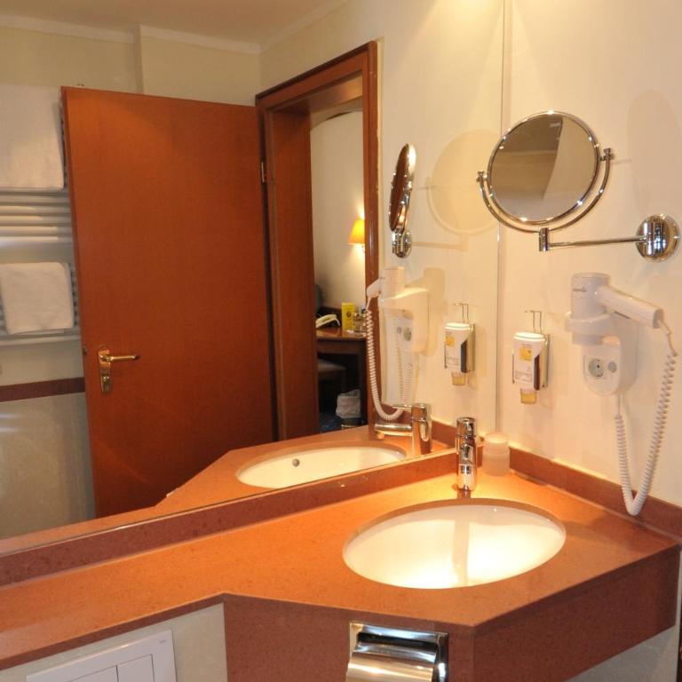 Ambassador Parkhotel - Doppelzimmer - 5