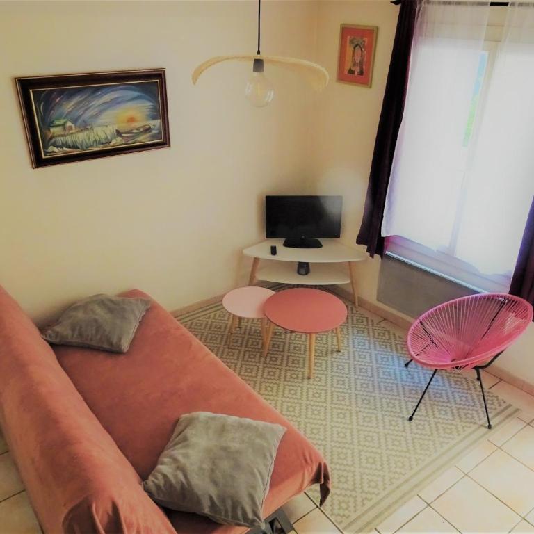 Maison De Village - Two-Bedroom Townhouse - 1